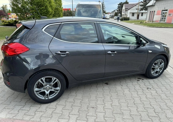 Kia Ceed cena 44800 przebieg: 83000, rok produkcji 2015 z Leszno małe 781